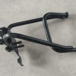SYM JET 14 200 BRAKETI ON PANEL KAPAGI DESTEGI BRAKETI ORJİNAL ÇIKMA
