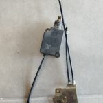 SYM JET 14 200 SELE (KOLTUK) AÇMA MEKANİZMASI VE ÇEKME VALFİ ORJİNAL ÇIKMA